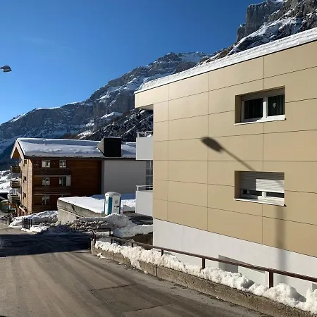 アパート Salute 206 *